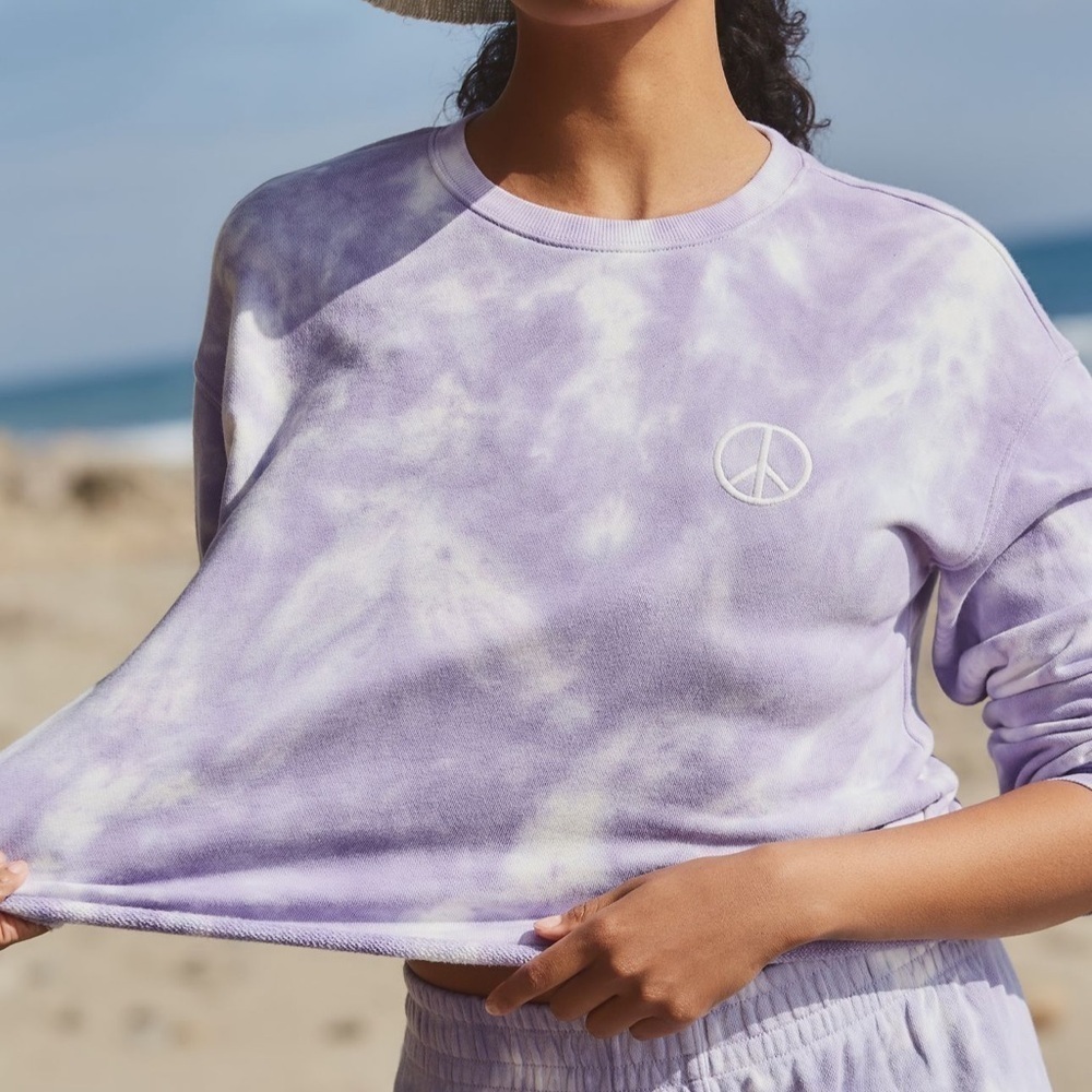 NWT Spiritual Gangster Peace Mazzy Crop Sweatshirt Relaxed l Lavender Tie-Dye M